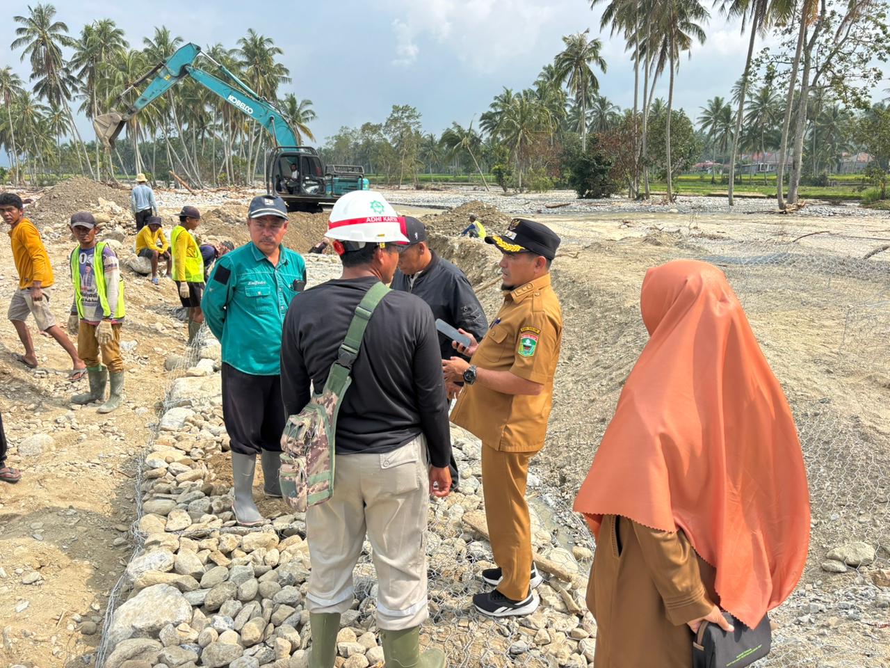 Wabup Solok Pantau Langsung Normalisasi Batang Saniangbaka, Antisipasi Banjir Susulan