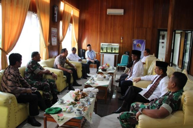 Bupati Solok Hadiri Acara Coffee Morning di Kodim 0309 