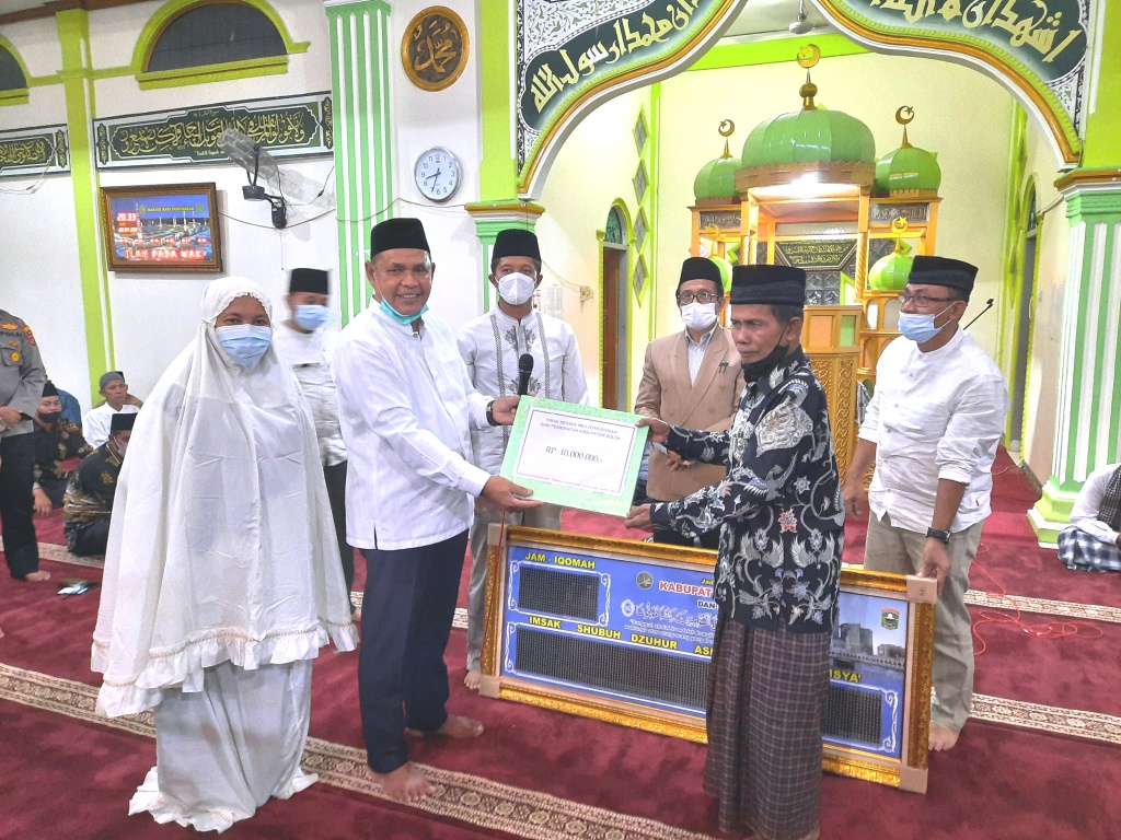 Perdana, Bupati  Solok Bersama Tim Safari Ramadhan Sambangi Mesjid Raya Singkarak 