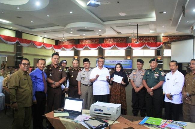 Pemerintah Kabupaten Solok Launching Setoran Perdana PBB-P2 dan SP2D Online