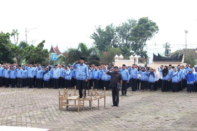 Upacara Peringatan Ulang Tahun Korpri ke 47 di Kabupaten Solok