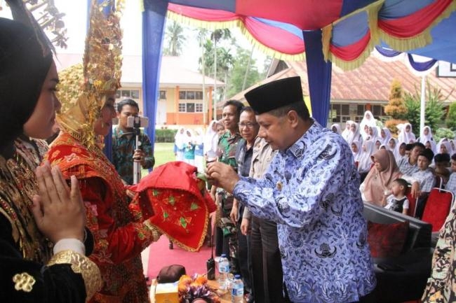 Pagelaran Seni Gerakan Seniman Masuk Sekolah (GSMS) SMAN 1 Kubung dan SMAN 2 Gunung Talang 