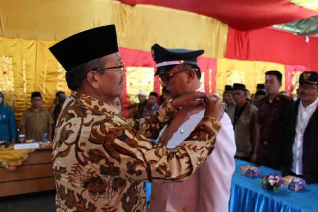 Bupati Lantik Wali Nagari Alahan Panjang