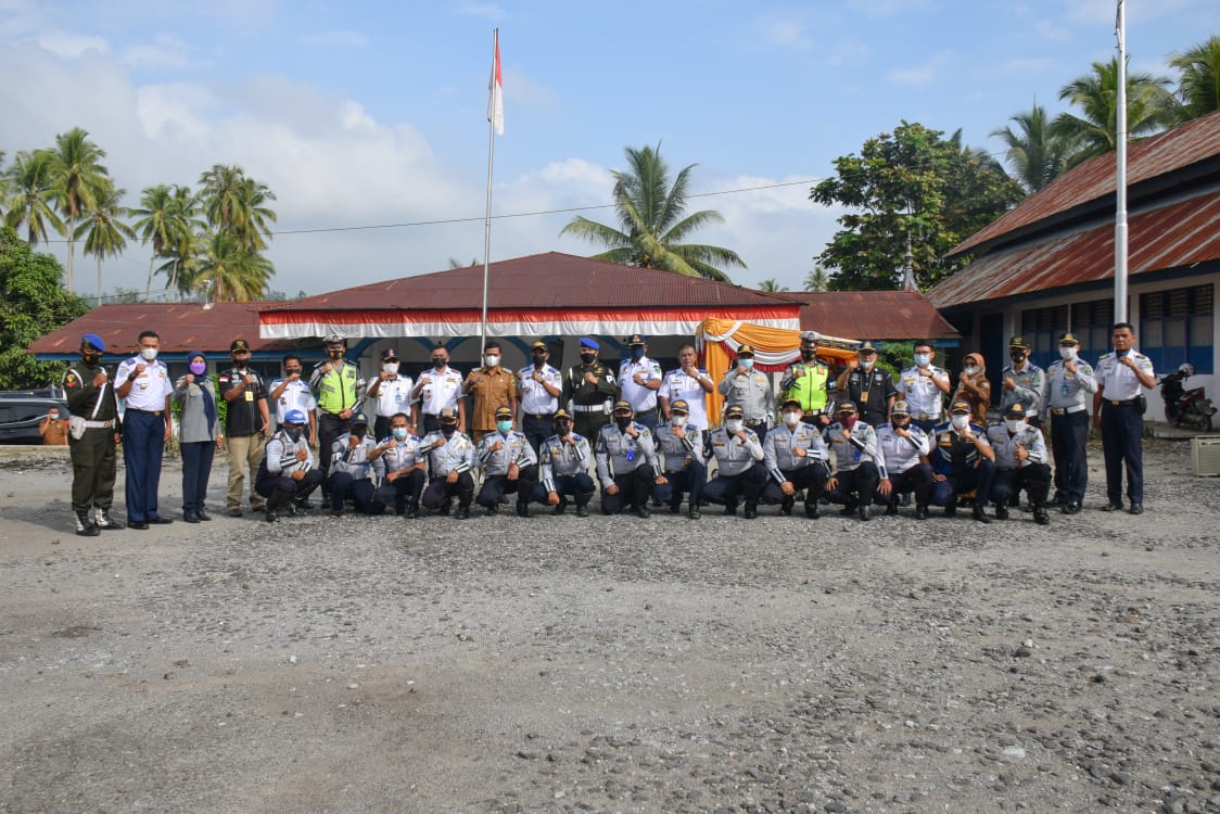 Wakil Bupati Solok Pimpin Apel Persiapan Pelaksanaan Penertiban  Dan Penegakan Hukum Kendaraan Orang