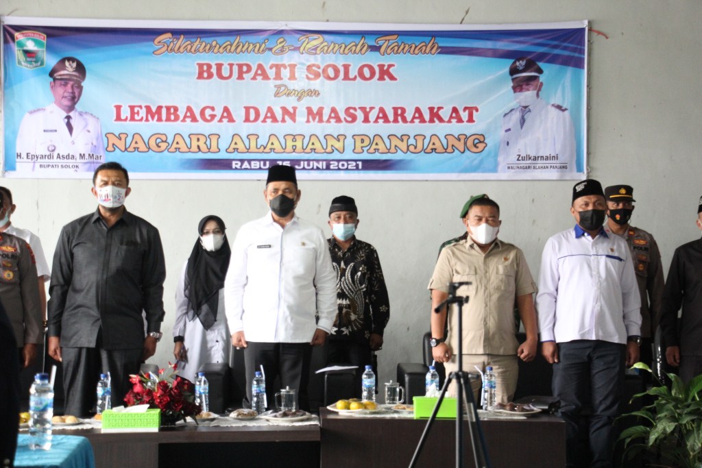 Serap Aspirasi Masyarakat, Bupati Solok Silaturahmi dengan Lembaga dan Masyarakat  Alahan Panjang