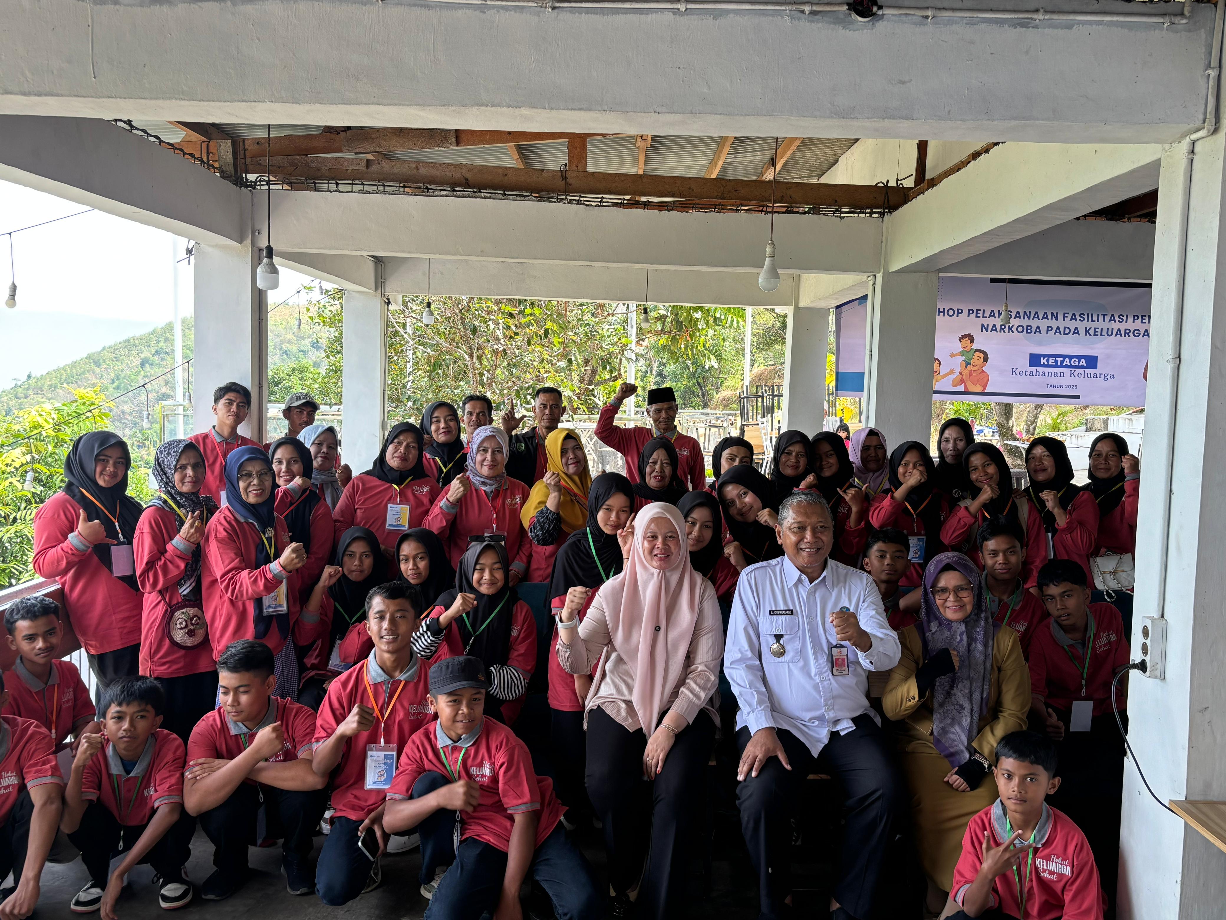 Ketua TP-PKK Kabupaten Solok Ny. Nia Jon Firman Pandu Hadiri Workshop Fasilitasi Pendidikan Anti Narkoba pada Keluarga