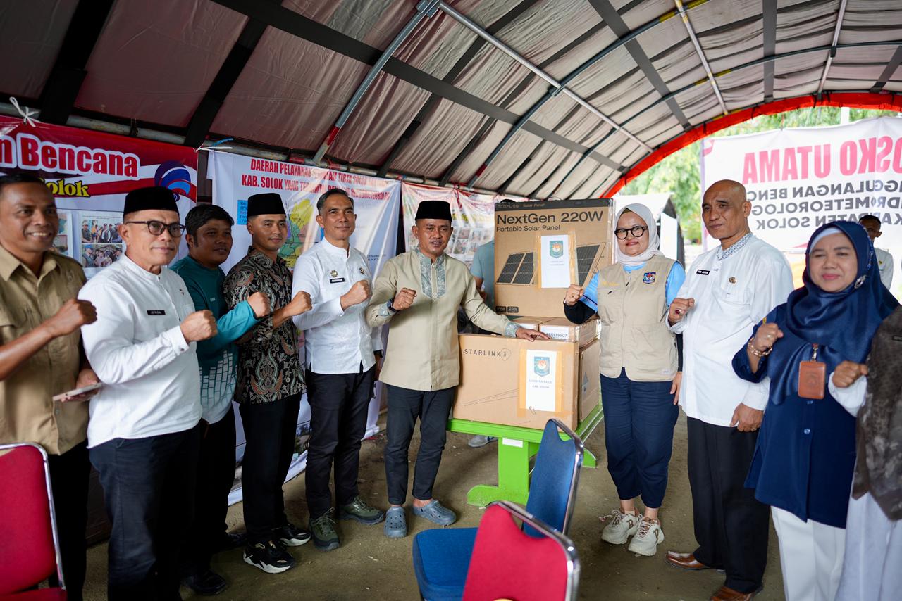 Bupati Solok Terima Bantuan Layanan Starlink dari Ditjen Dukcapil Kemendagri RI
