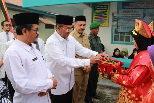 Bupati Hadiri Seminar Sehari Majelis Guru  dan Pimpinan Madrasah Muhammadiyah di Saniang Baka