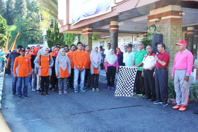 Jalan Santai Warnai Peringatan HUT Kabupaten Solok ke-106