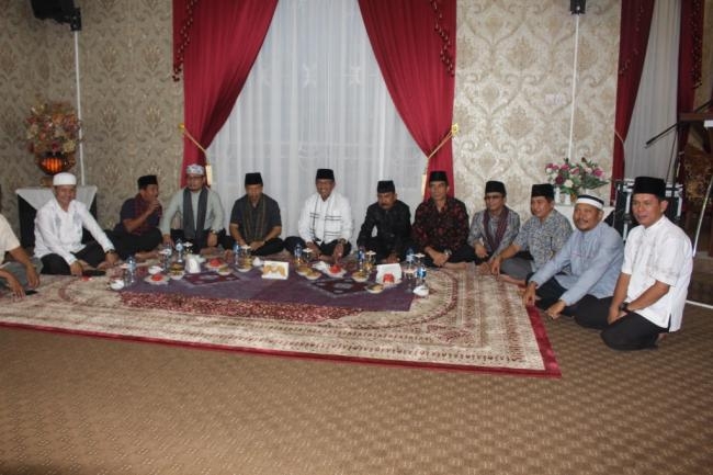 Bupati berbuka bersama dengan PMI, KONI dan LKKS Kabupaten Solok