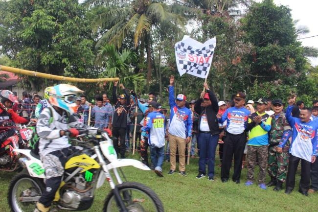 Bupati Lepas Peserta Event Jelajah 9 Puncak Dilam