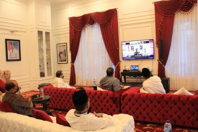 Video Conference Mendagri terkait Covid-19Â  diikuti oleh Gubernur Bupati / Walikota se Indonesia