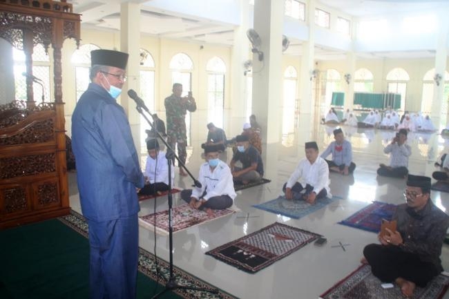 Bupati Gelar Sholat Gerhana Matahari