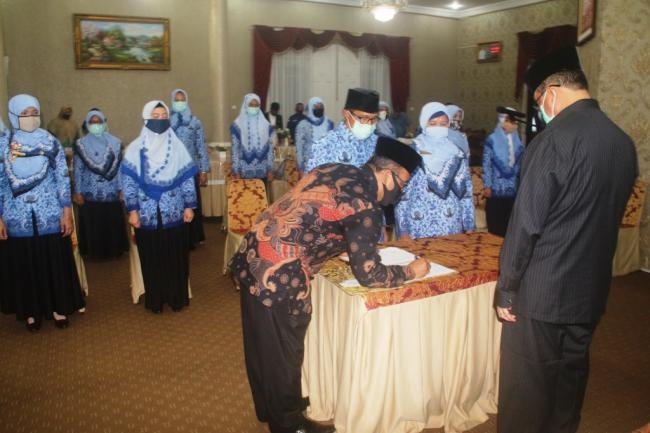 Bupati Lantik Pejabat Fungsional di Lingkungan Pemerintah Kabupaten Solok