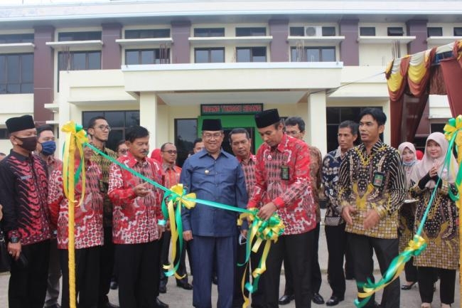 Beberapa Fasiltas Gedung di Pengadilan Agama Koto Baru Diresmikan Bupati