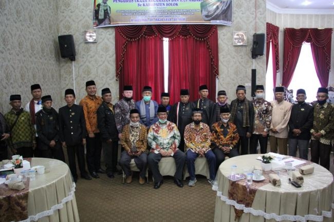 Sosialisasi dan Singkronisasi Kegiatan LKAAM Kabupaten Solok