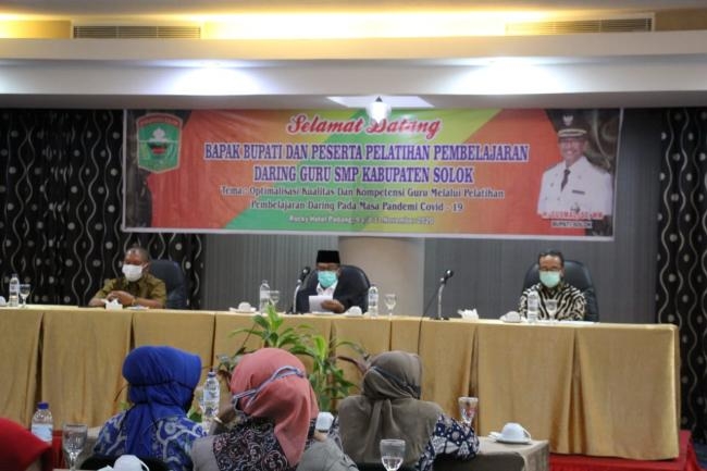 Belajar Daring, Guru SMP se-Kabupaten Solok Diberikan Pelatihan