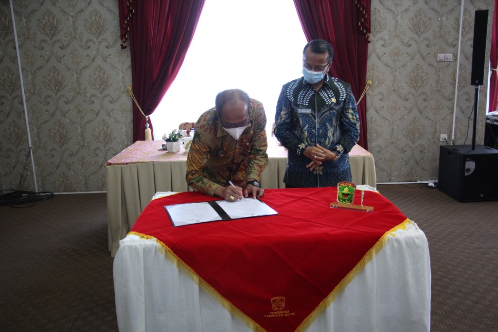 Penjabat Bupati Solok Heri Nofiardi Awali Tugas Laksanakan Diskusi Politik Sambut Bulan Suci Ramadha