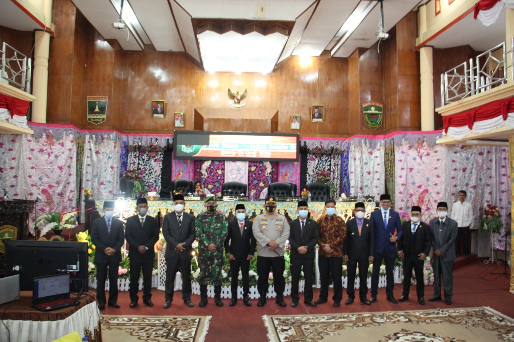 RAPAT PARIPURNA DPRD KAB SOLOK DALAM RANGKA PERINGATAN HARI JADI KABUPATEN SOLOK KE – 108