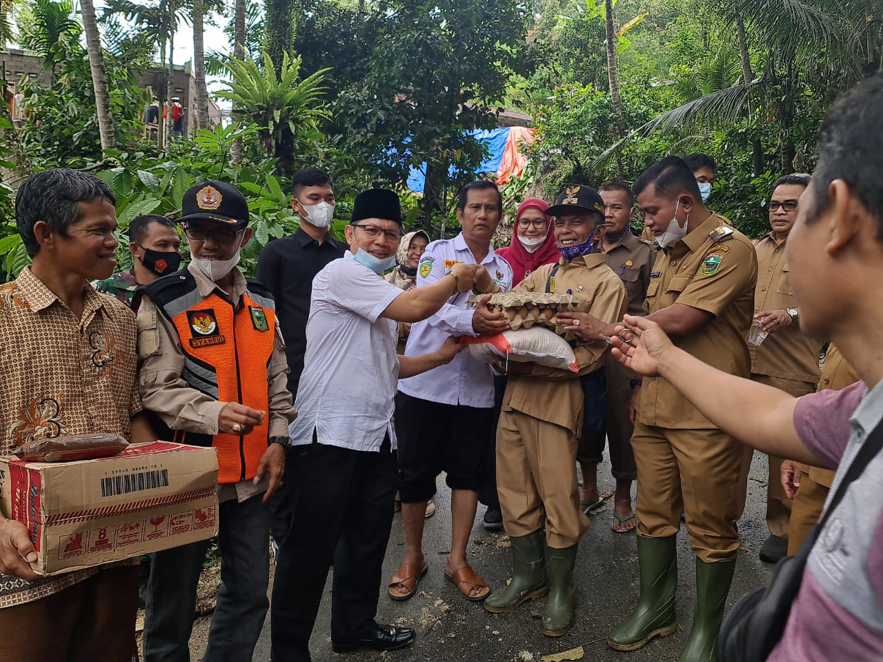 Sikapi Bencana Longsor, Bupati Solok Adakan Rapat Mendadak dengan Dinas Terkait