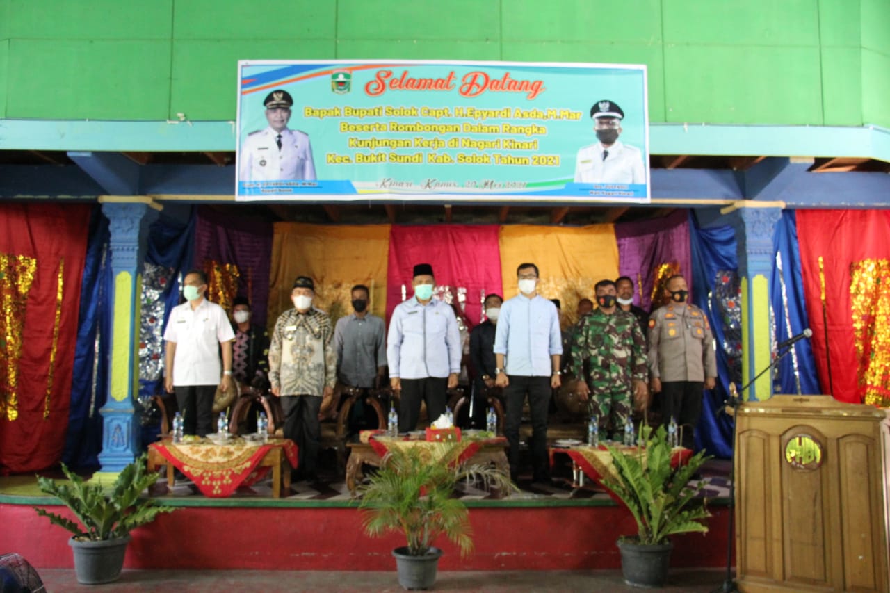 Masyarakat Kinari Antusias Sambut Kunjungan Kerja Bupati Solok