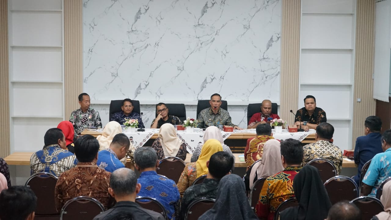 Sekda Medison Pimpin Rapat Koordinasi Pemerintah Kabupaten Solok