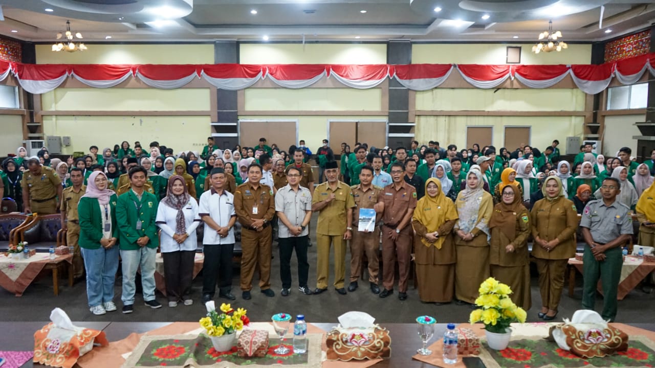 Mahasiswa KKN UNAND Periode I Tahun 2025 Diserahkan ke Pemerintah Kabupaten Solok