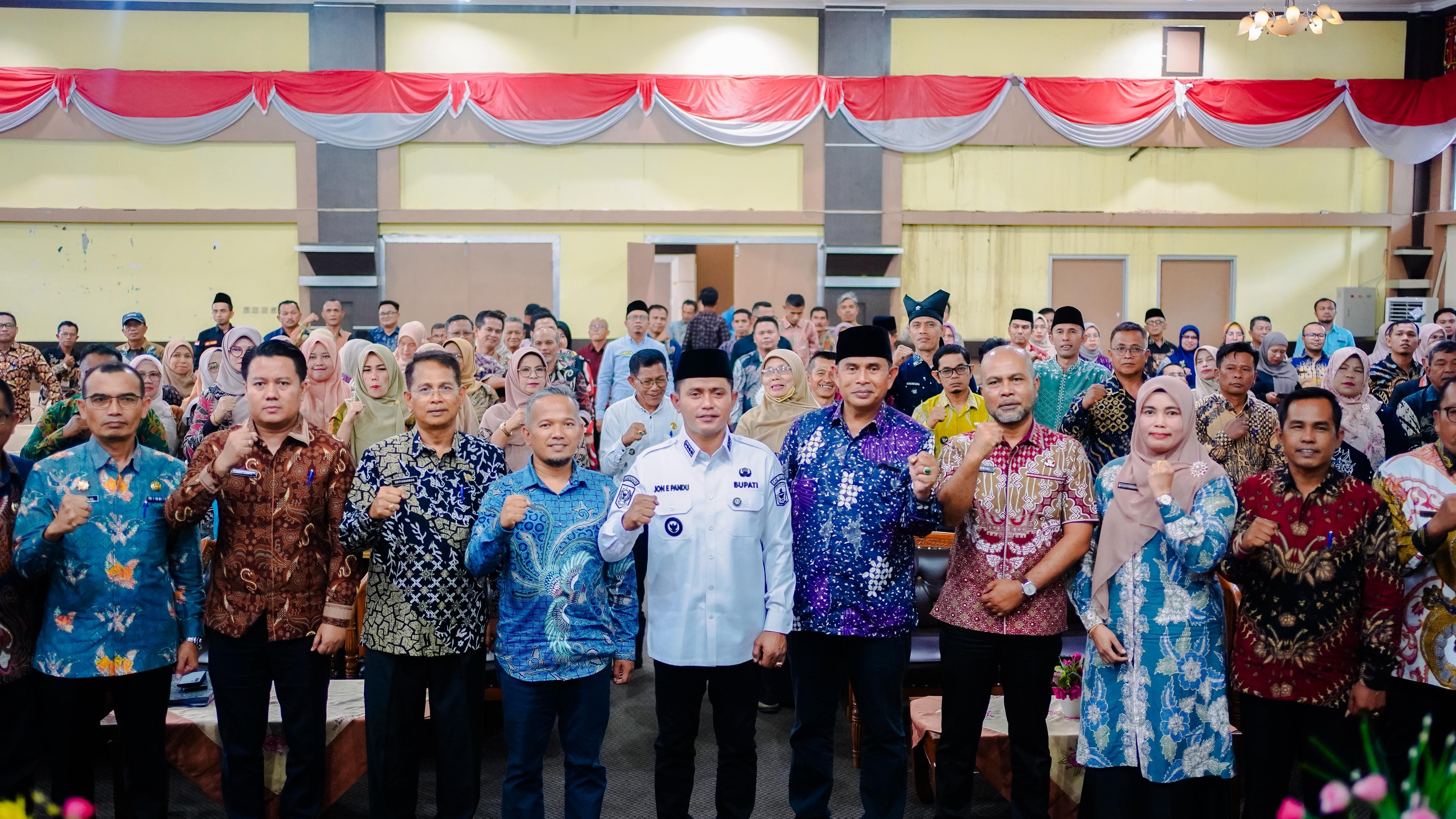 Launching Penerapan Layanan Pengaduan \"Lapor Pak Bupati JFP\", Bupati Solok : Wujudkan Visi Pemerintahan yang Melayani Menuju Masyarakat Madani Nan Sejahtera.