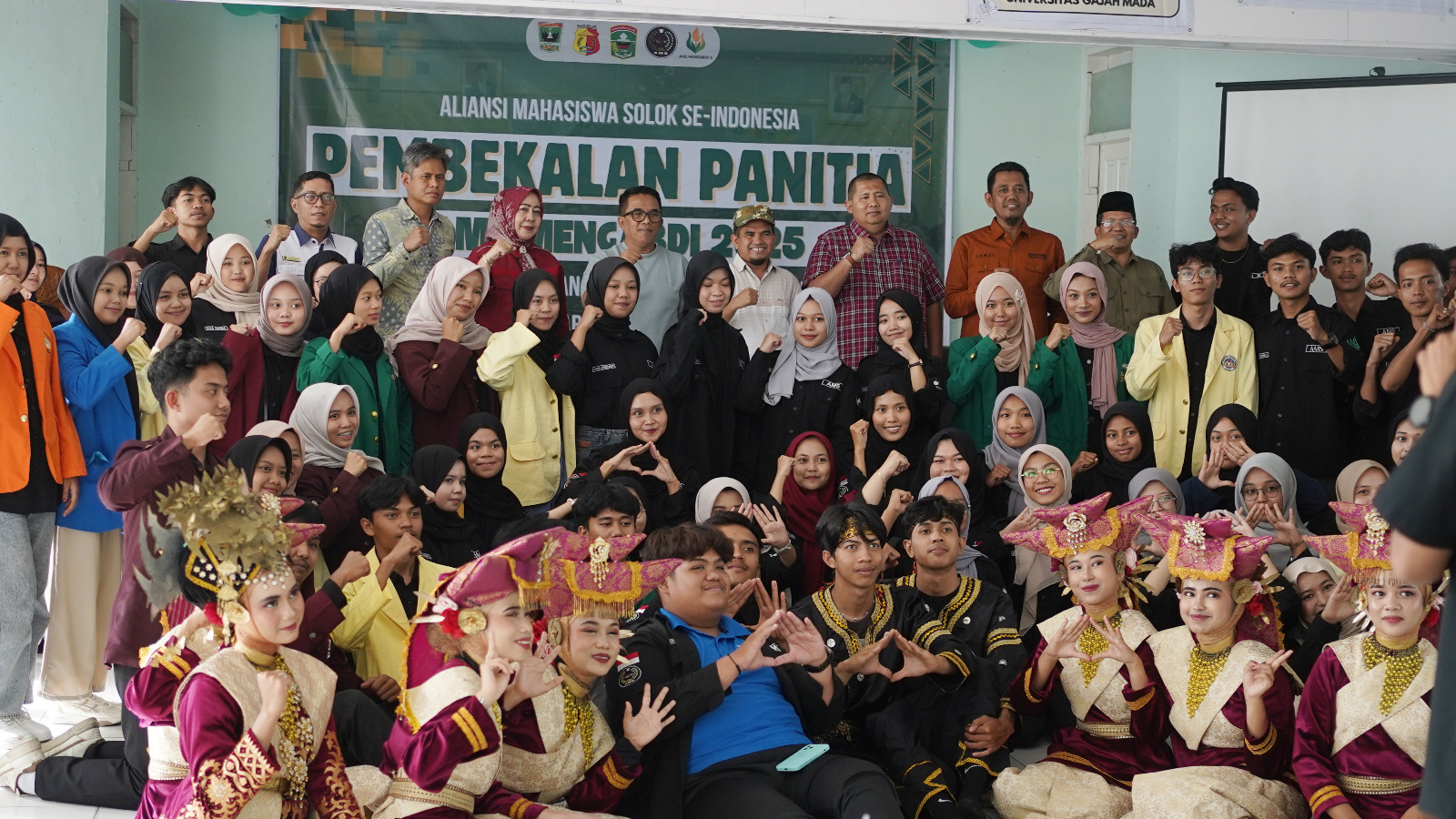 Wakil Bupati Solok hadiri Pembekalan Aliansi Mahasiswa Solok (AMS ) Mengabdi 5  di Lubuk Selasih