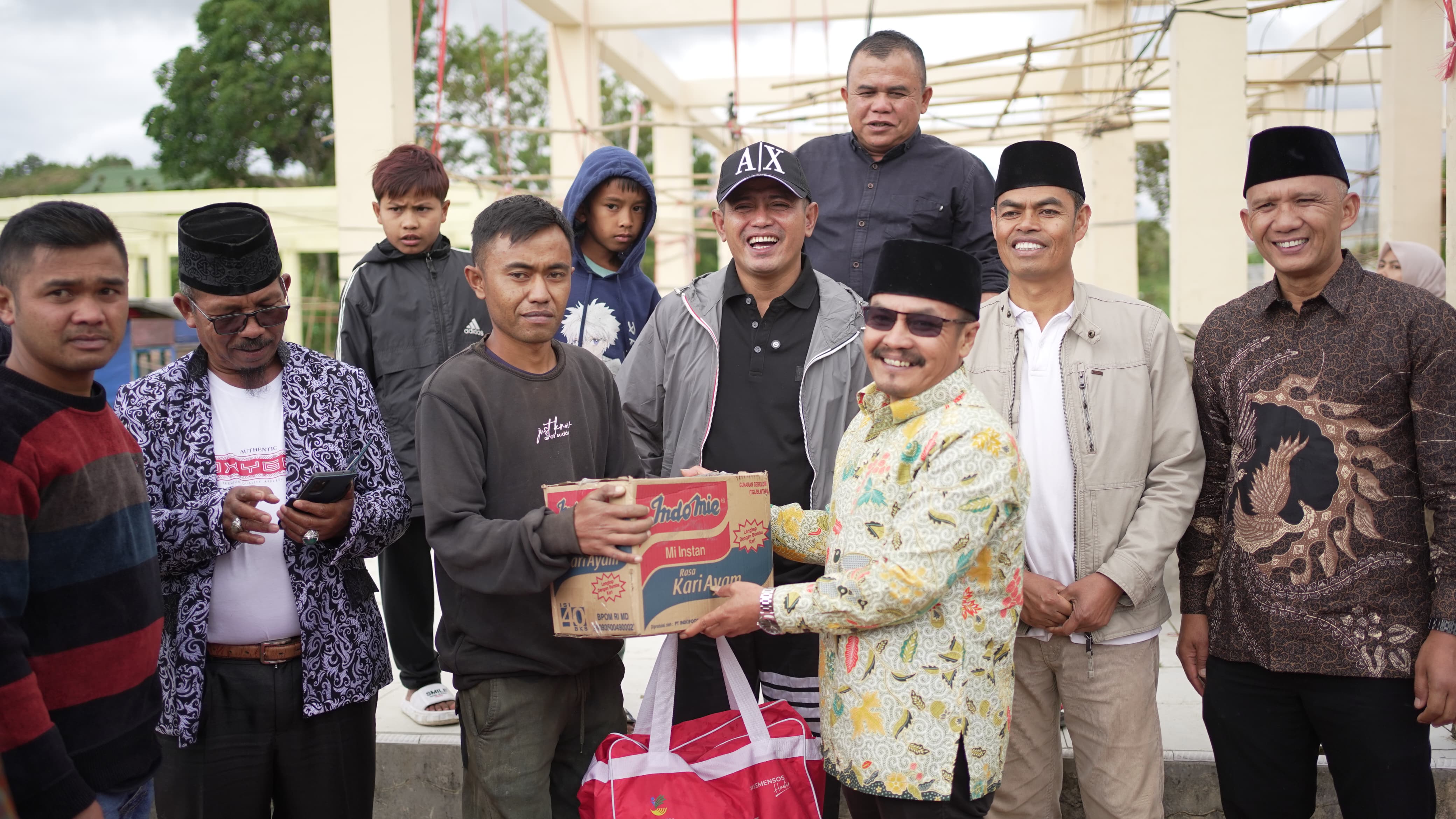 Bupati Solok Kunjungi Warga Terdampak Bencana Angin Puting Beliung
