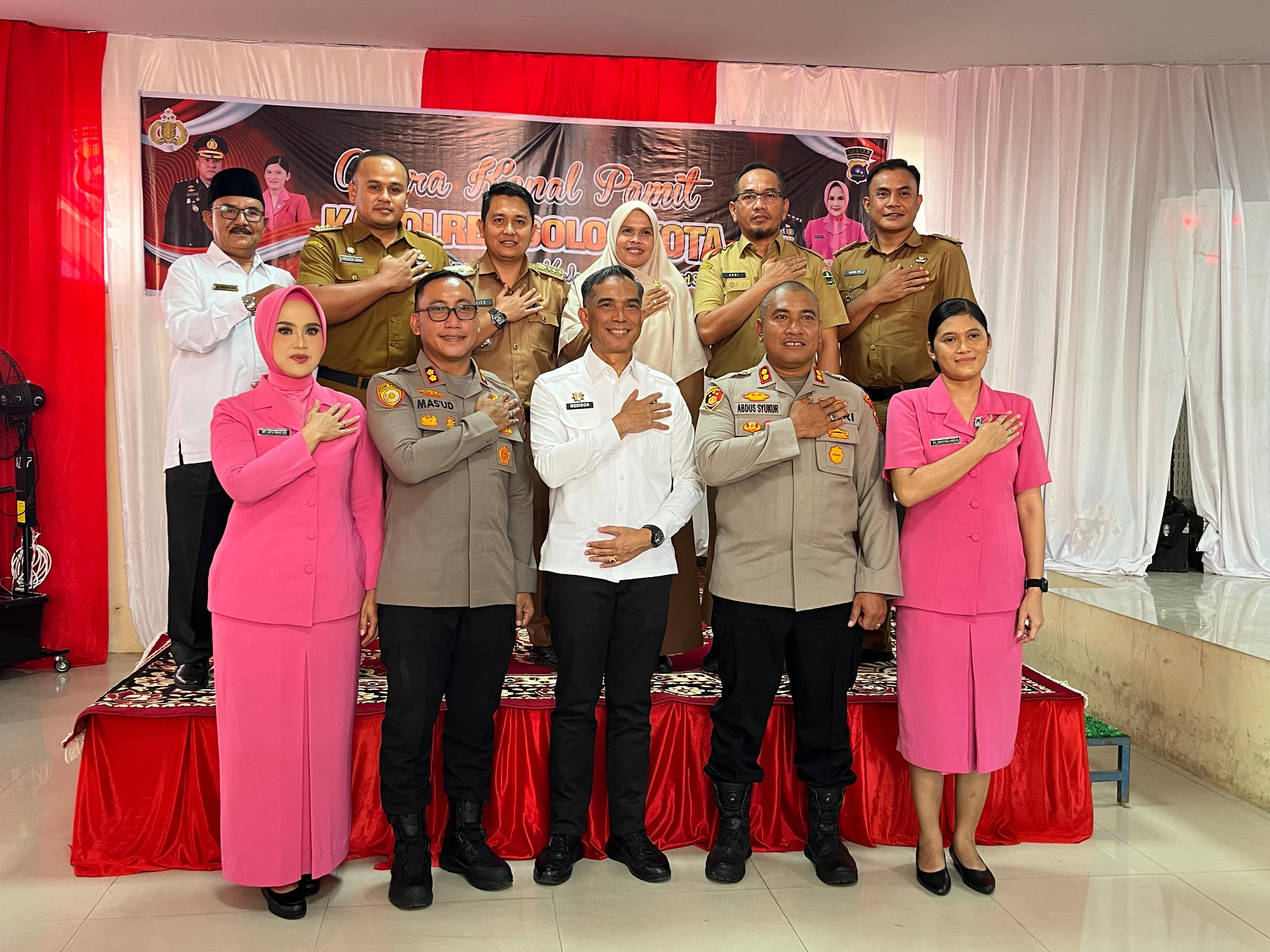 Kenal Pamit Kapolres Solok Kota Berlangsung Penuh Kehangatan yang Dihadiri Oleh Sekretaris Daerah Kabupaten Solok MEDISON, S.Sos., M.Si