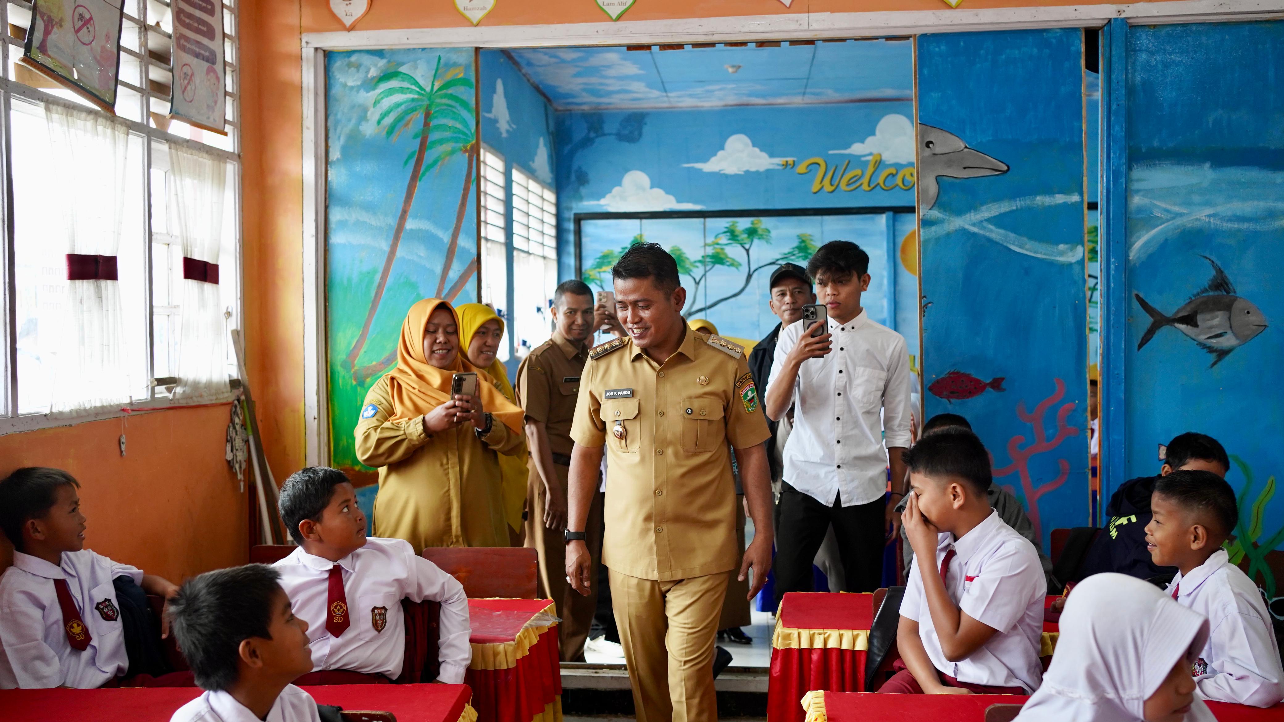 Bupati Solok Launching Program Makan Bergizi Gratis (MBG) Perdana di Kabupaten Solok