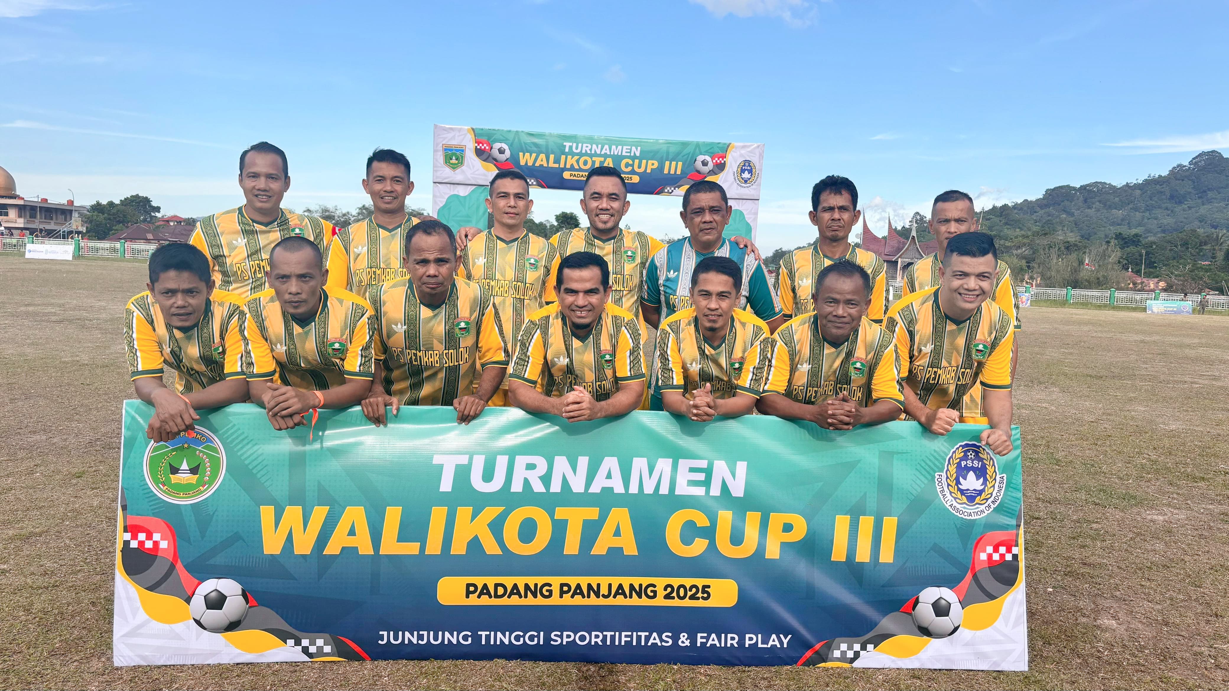 Walikota Cup III Padang Panjang 2025 Usia 40 Tahun Pemkab Solok Libas Pemko Payakumbuh 3-1, Wabup Candra Ikut Cetak Gol!
