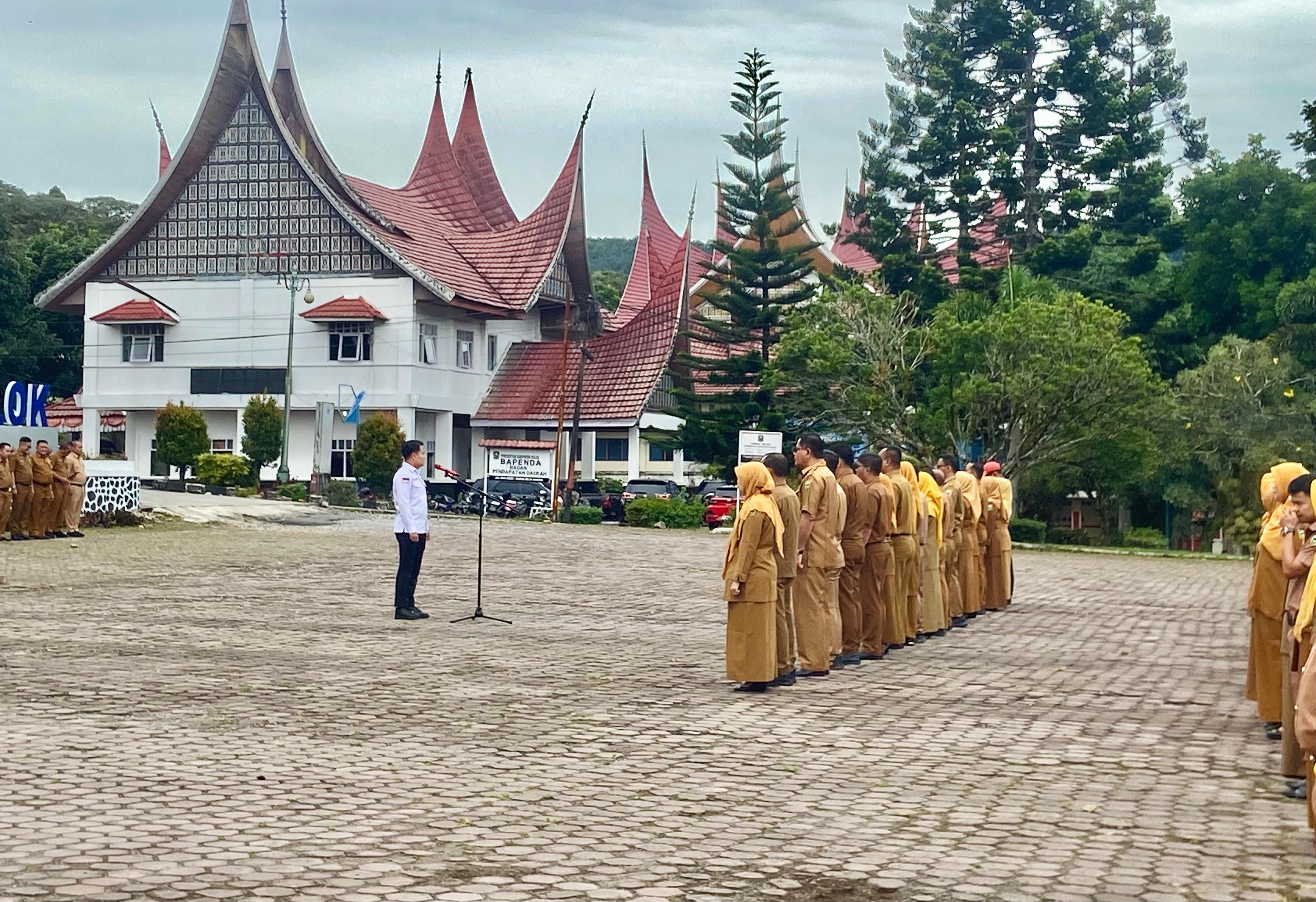 Inspektur Daerah Pimpin Apel Pagi Pemerintah Kabupaten Solok