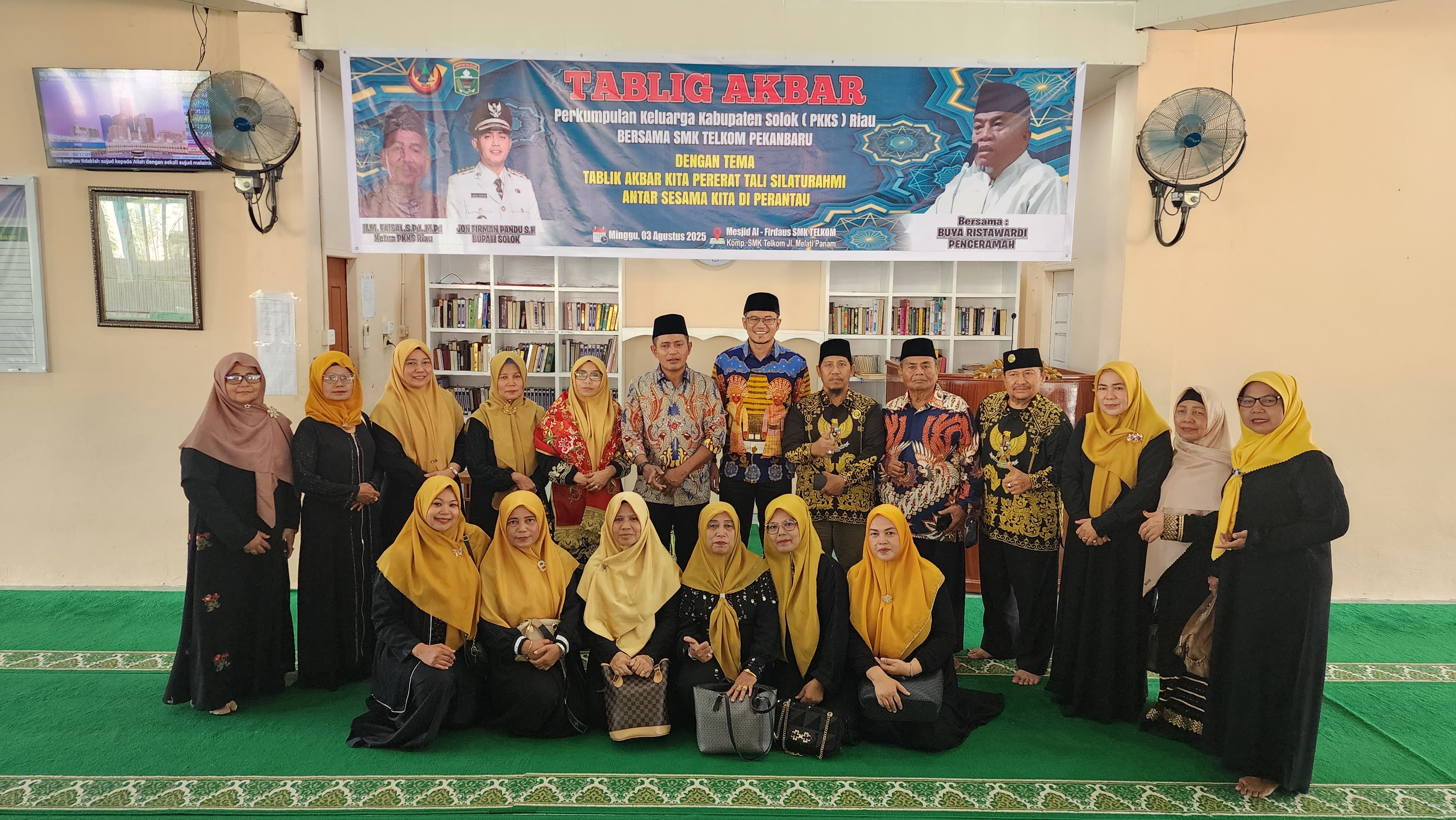 Bupati Solok Jon Firman Pandu Hadiri Tabligh Akbar PKKS di Pekanbaru