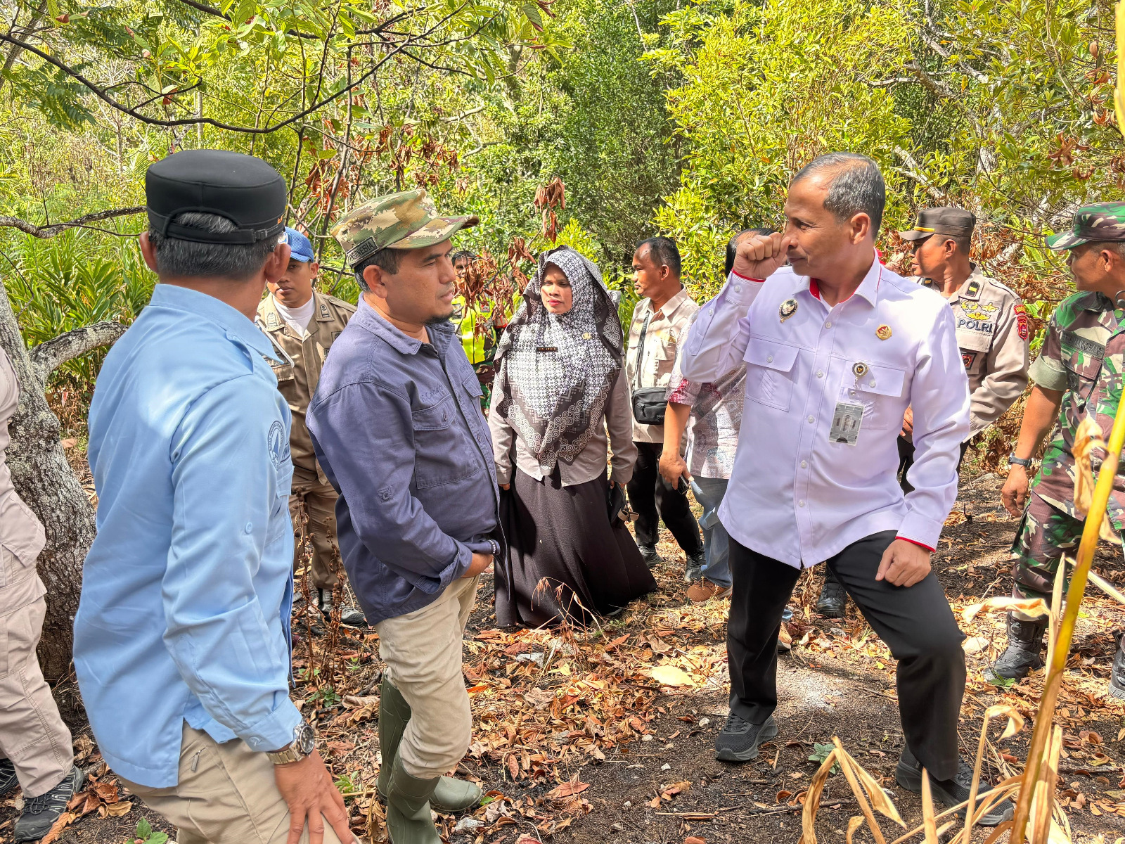 KUNJUNGAN KERJA KEMENKO POLHUKAM RI TINJAU LOKASI KARHUTLA DI SOLOK