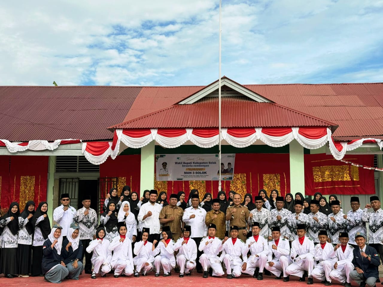 Wakil Bupati Solok Berikan Motivasi Kepada Siswa MAN 3 Solok untuk Raih Cita-Cita Tinggi