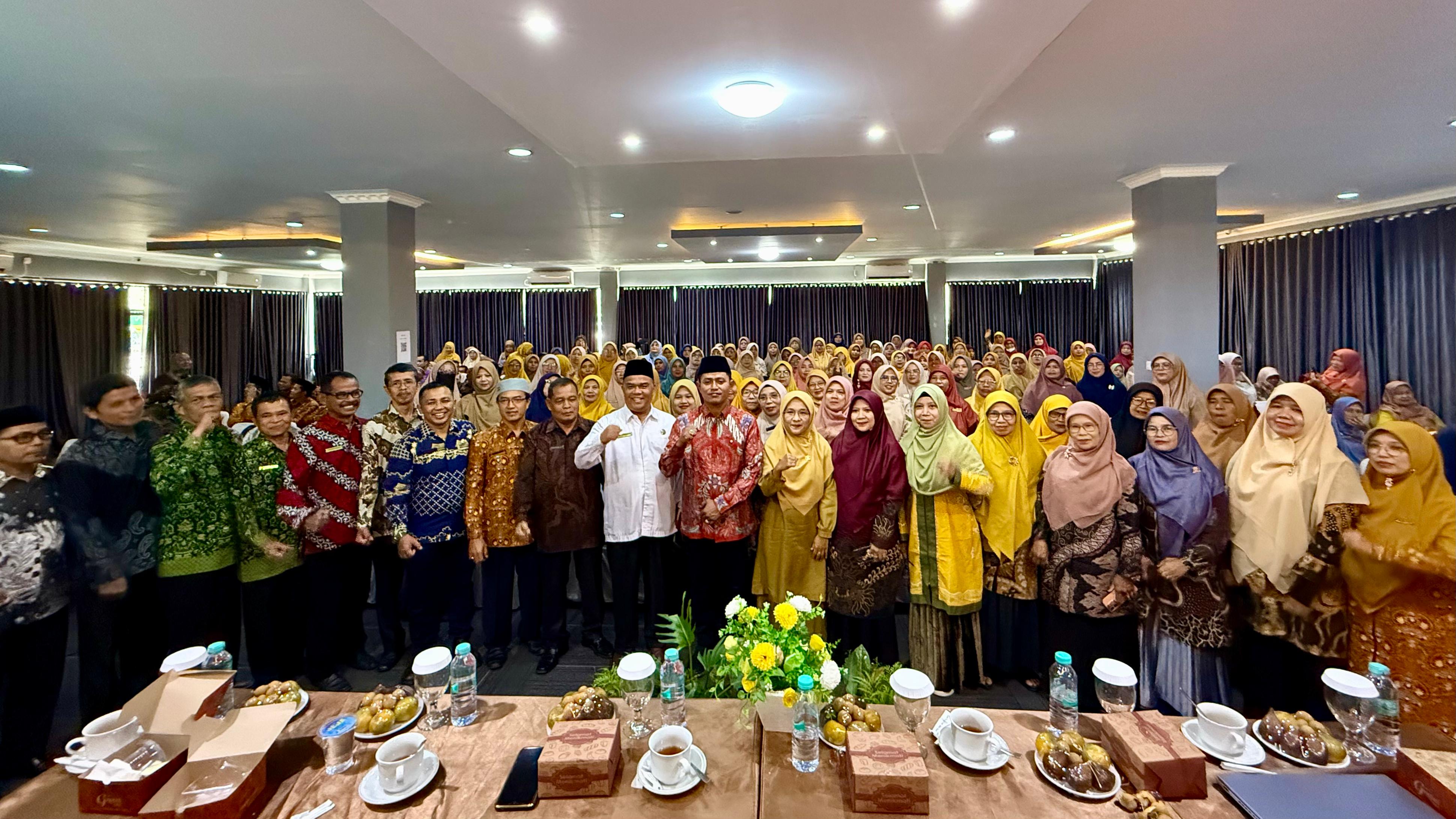 Bupati Solok Buka Seminar Pendidikan Agama Islam : Antara Harapan dan Tantangan