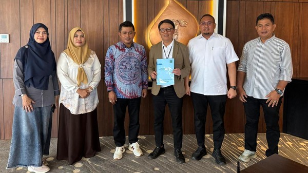 Bupati Solok  Dampingi Andre Rosiade Usulkan Tambahan 6 Tower BTS Telkomsel