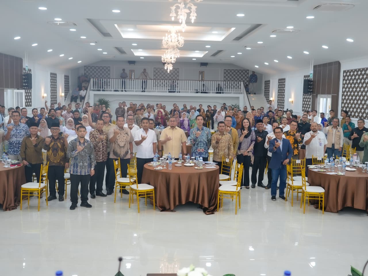 Bupati Solok Ikuti Rapat Koordinasi Gubernur & Wakil Gubernur Sumbar Bersama Kepala Daerah se-Sumbar dan Wakil Ketua Komisi VI DPR RI Andre Rosiade