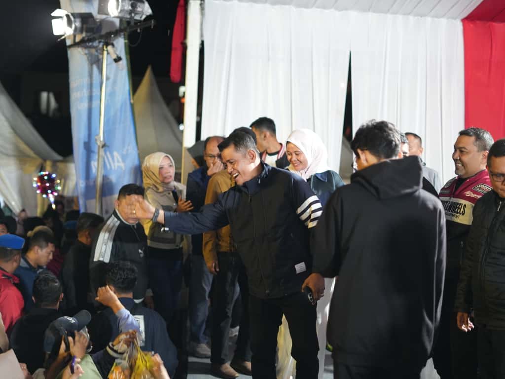 Bupati Solok Hadiri Malam Puncak Penutupan Festival 5 Danau Kabupaten Solok
