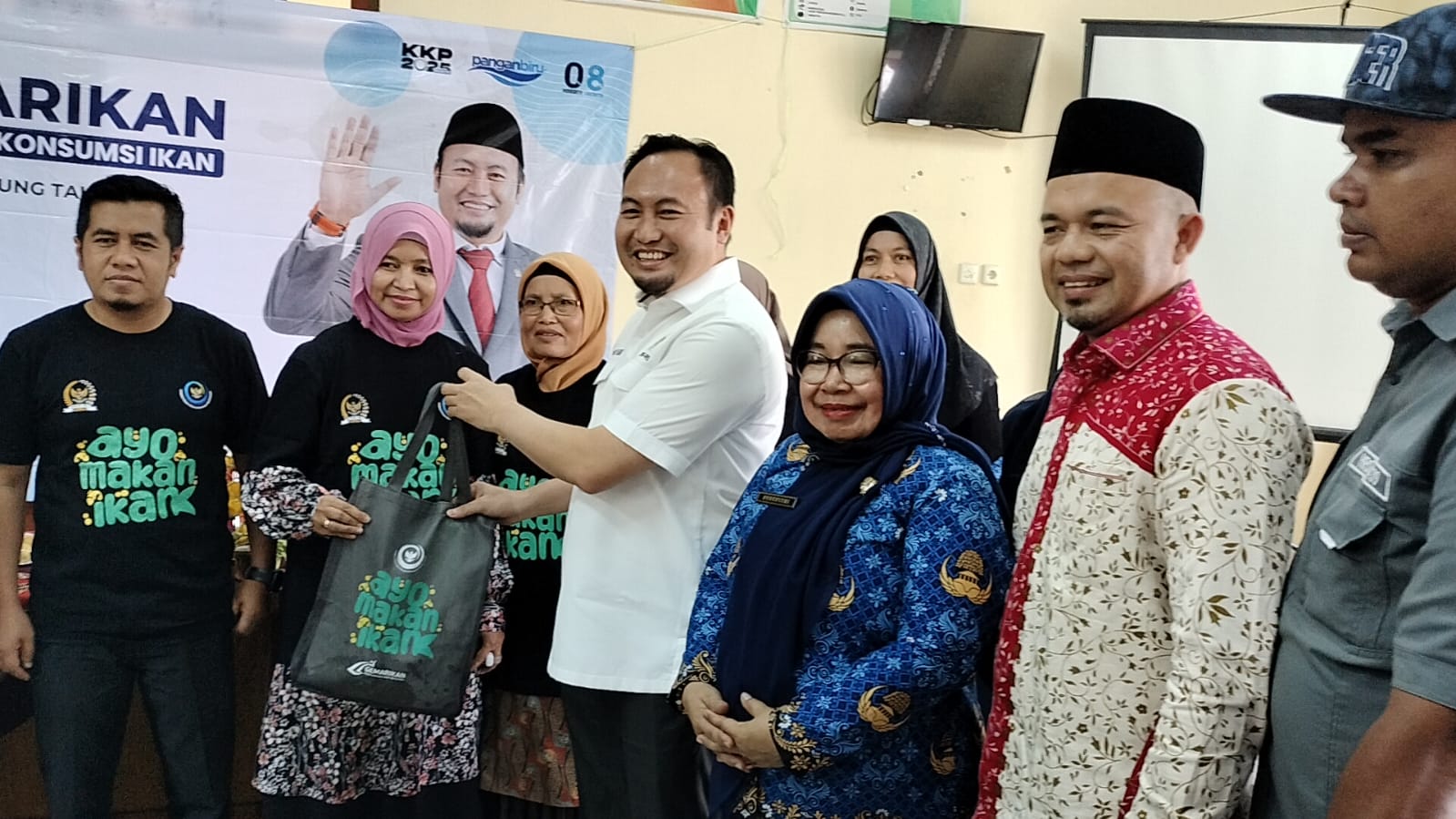 Anggota Komisi IV DPR RI Rahmat Saleh Temui PPL se-Solok, Bahas Program Gemarikan dan Tanam Kopi 2.000 Hektare