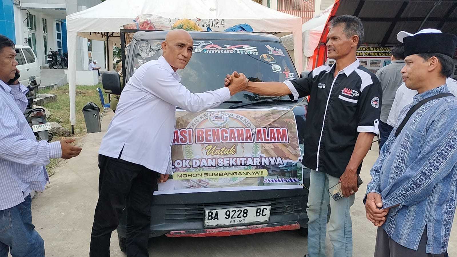 Ikatan Keluarga Bendang Solok Salurkan Bantuan Logistik untuk Korban Bencana Hidrometeorologi