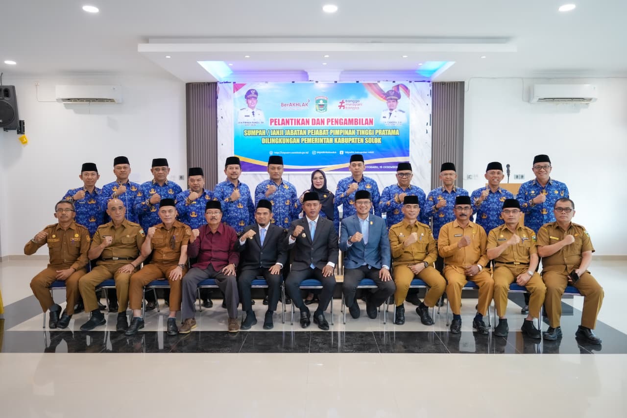 Bupati Solok Lantik Pejabat Pimpinan Tinggi Pratama di Lingkungan Pemerintah Kabupaten Solok