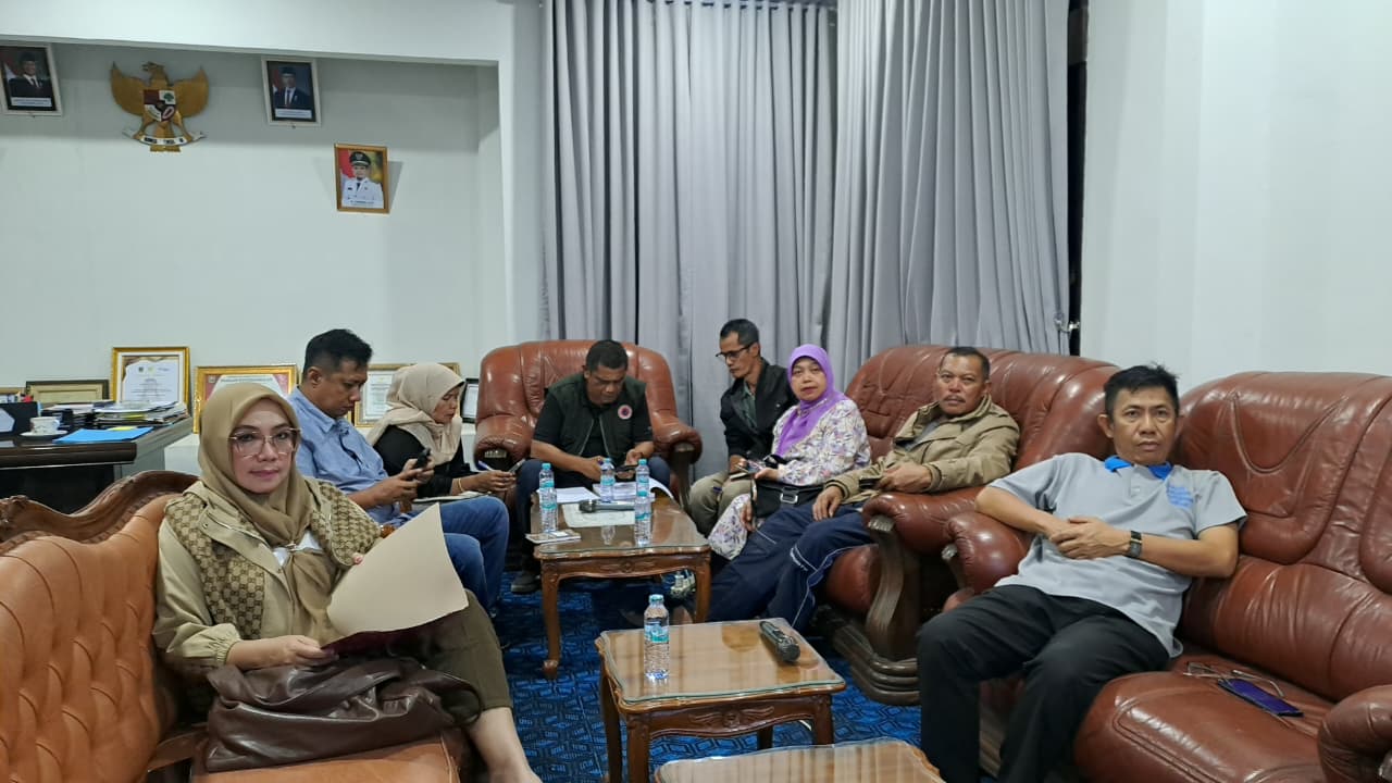 Pemkab Solok Hadiri Rapat Percepatan Penginputan Data Kebencanaan dan Penyusunan Dokumen R3P dengan Gubernur dan BNPB