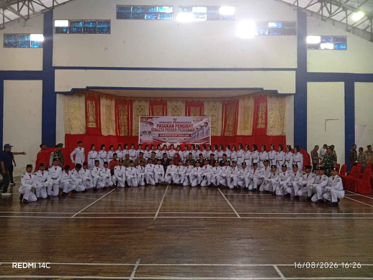 Bupati Solok Kukuhkan Paskibraka 2026, Tekankan Disiplin dan Semangat Kebangsaan