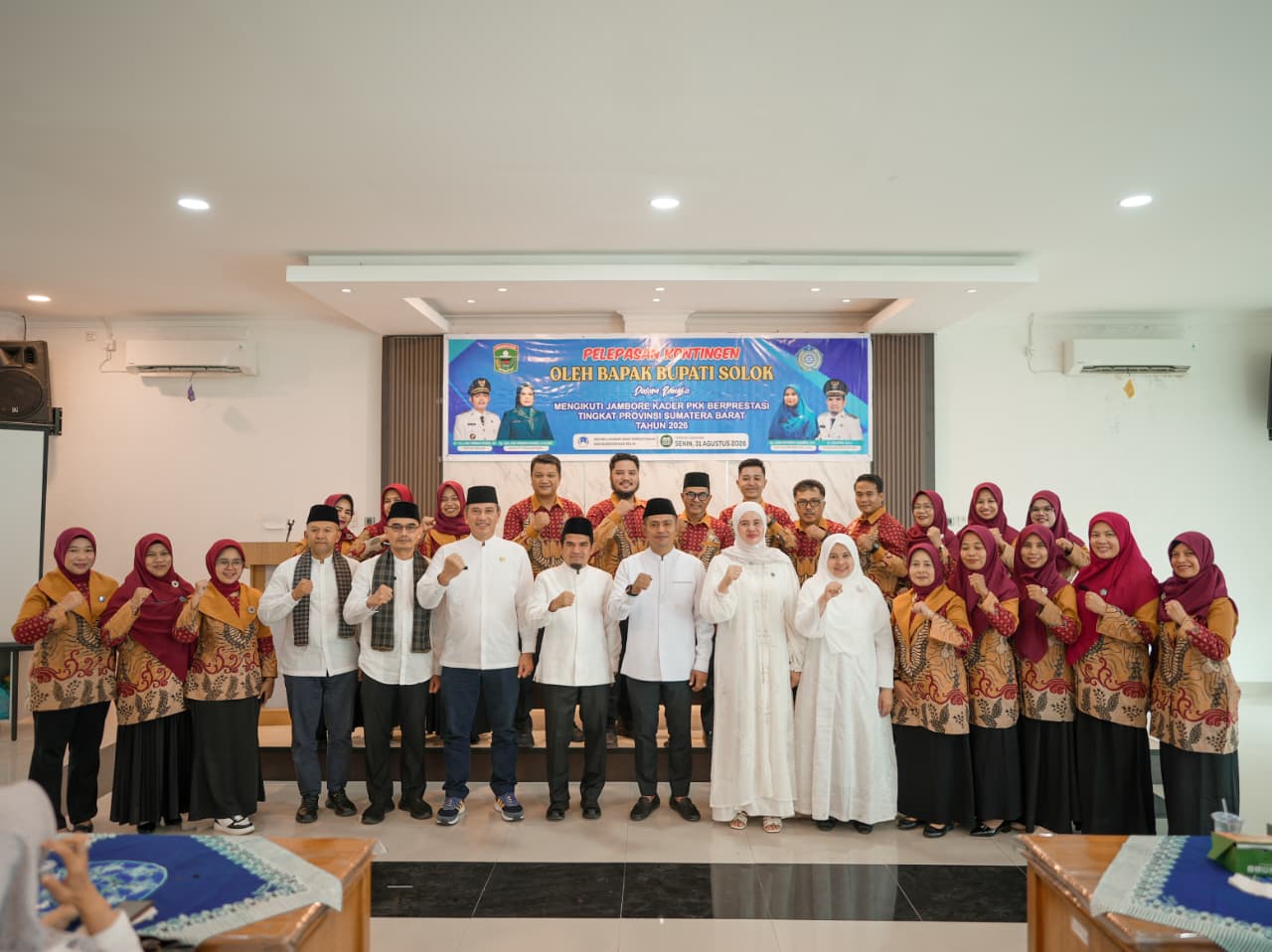 Bupati Solok Lepas Kontingen Jambore Kader PKK Berprestasi Tingkat Provinsi Sumatera Barat Tahun 2026