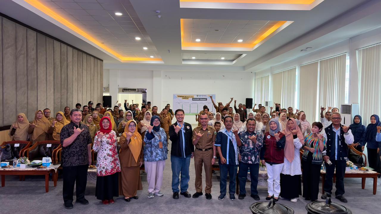 Forum Bank Sampah Kabupaten Solok Resmi Dikukuhkan, AQUA dan PKBI Sumbar Dorong Ekonomi Sirkular dari Sumber